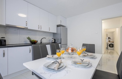 Prolozac House | Cozy home in Sumet with WiFi