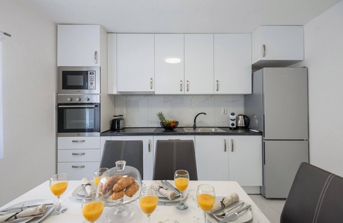 Prolozac House | Cozy home in Sumet with WiFi