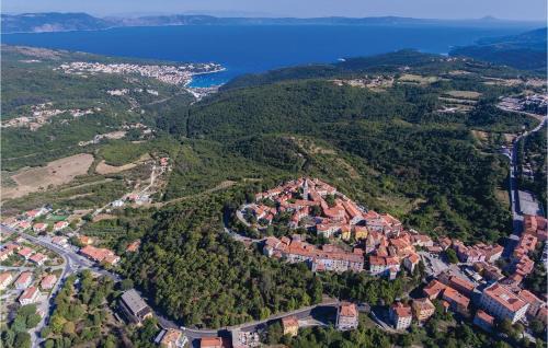 Becici House | Cozy Home In Sveti Bartol