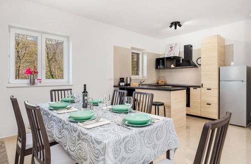 Veprinac House | Cozy home in Veprinac