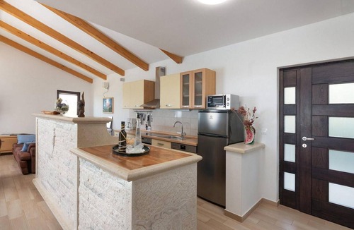Strpacici House | Cozy home in Visnjan with private swimming pool, can be inside or outside