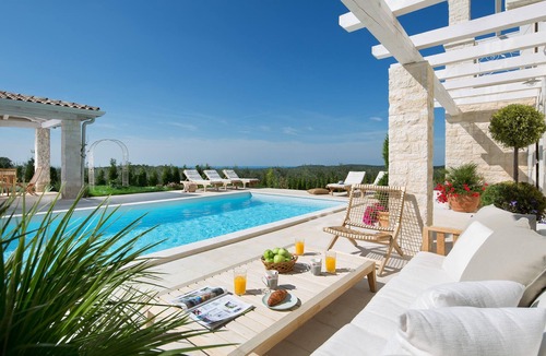 Baderna House | Cozy home in Visnjan with private swimming pool, can be inside or outside