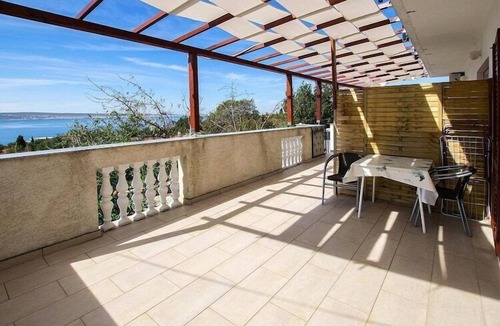 Starigrad Apartment | Cozy Starigrad Apartment for 4