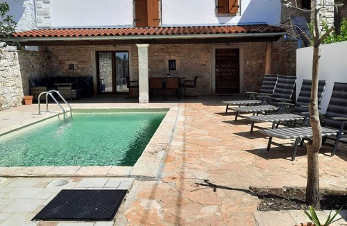 Katun Villa | Cozy stone villa in Porec with private pool and covered terrace