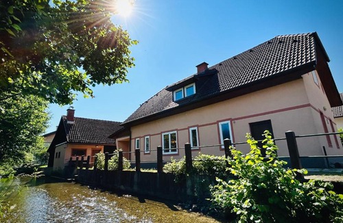 Mozirje Apartment | Creekside House K