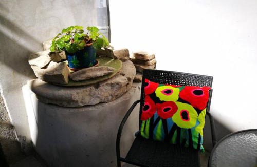 Cres Apartment | cres art studio kuning apartment
