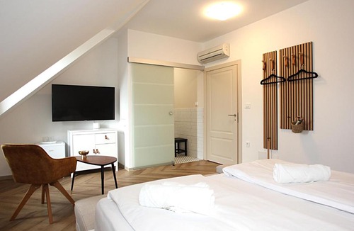Ljubljana Bed & Breakfast | D Rooms Boutique Stay with Parking & Fast City Access