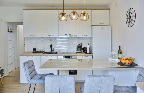 Senj Apartment | "DADO" Apartment with a view of the sea, just a 2-minute walk from the beach—book now!