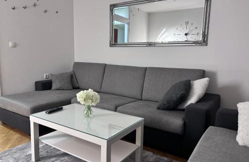 Vinkovci Apartment | Dalmar