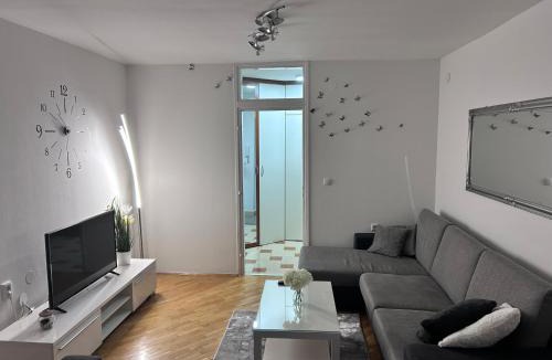 Vinkovci Apartment | Dalmar
