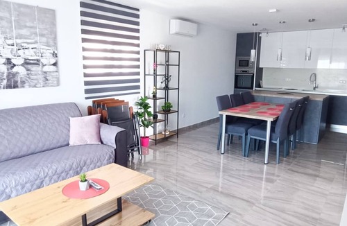 Drage Apartment | Dalmatia Apartments - Three Bedroom Apartment with Balcony and Sea View 7