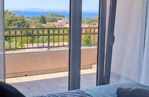 Drage Apartment | Dalmatia Apartments - Three Bedroom Apartment with Balcony and Sea View 7