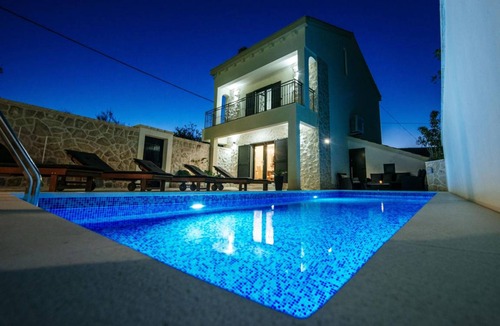 Vinjerac House | Dalmatian Villa Castello Coza with pool