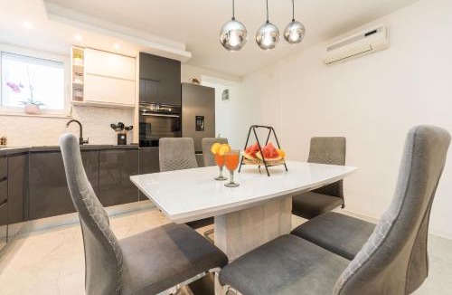 Poljica Apartment | Dalmatian Villa Noemi