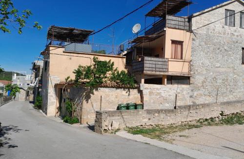 Skradin Apartment | Darinka