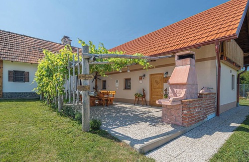 Ljutomer House | Deer's Hill - Sauna, Hot Tub, Garden, Mala Nedelja, Slovenia
