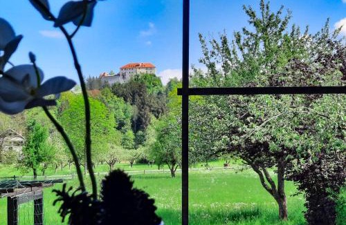 Bled Apartment | Deerwood-2-Storey Garden Apartment with Castle view Balcony