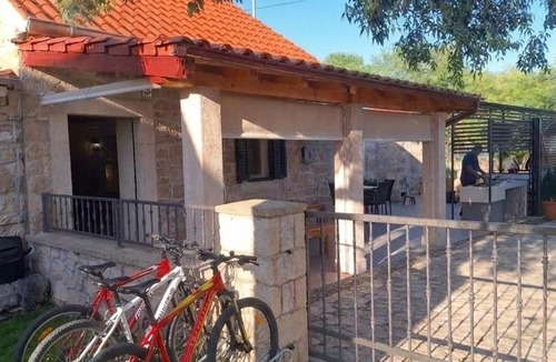 Oklaj Villa | Didov kameni dvor-Stone House&Jacuzzi