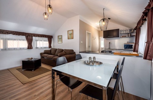 Katoro Apartment | Dog-friendly apartment just 300 meters from the beach