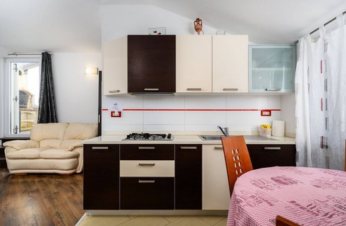 Katoro Apartment | Dog-friendly apartment just 300 metres from the beach with washing machine