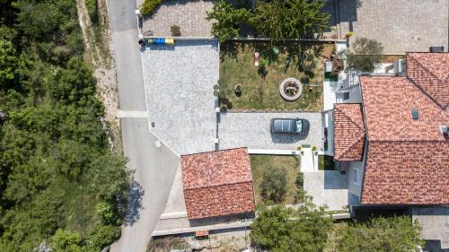 Vrh Apartment | DORA - family oasis on Krk Island