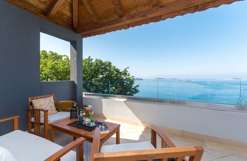 Zupa dubrovacka Apartment | Dreamhouse Soline Sea View, Pool and Jacuzzi Green Studio Apartment