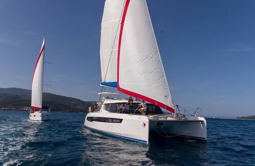 Komolac Boat Rental | Dubrovnik Delight: A Sun-Kissed Sailing Experience