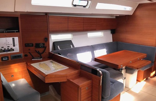 Ploce Boat Rental | Dubrovnik Delight: Sun-soaked Sailing Adventure