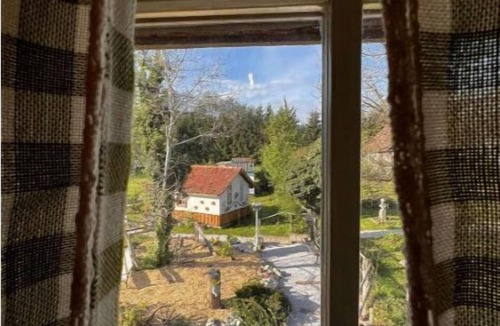 Ivancna Gorica Apartment | Edenski vrt Three-Bedroom Holiday Home