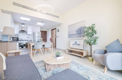 Discovery Gardens Apartment | Elegant Home next to Metro Station in Al Furjan