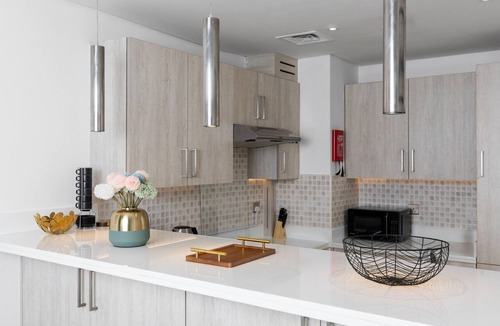 Palm Jumeirah Apartment | Elegant Palm Retreat w/Iconic Sea & Marina Vws