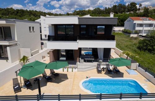 Caska Villa | Elegant Villa Cissa Bay