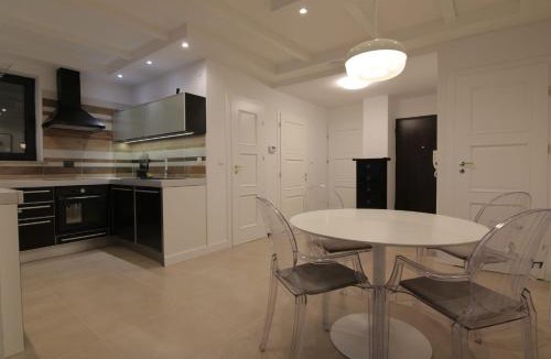 Novi Zagreb Apartment | Elite Edge Zagreb - with EV station