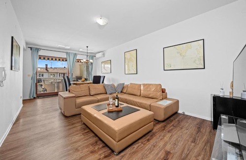 Vintijan Apartment | Ellie Kajak Pula