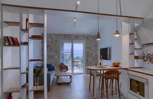 Loviste Villa | Escape Villa Island Peaceful Oasis with Pool