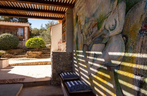 Rukavac Apartment | Estate under the Paintbrush, Artistic Garden Apartments on Vis