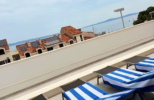 Bacvice Apartment | Exclusive Rooftop Wellness Lounge