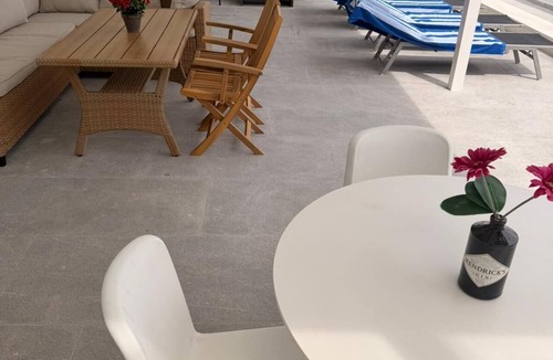 Bacvice Apartment | Exclusive Rooftop Wellness Lounge