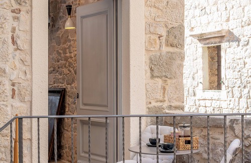 Kastela Apartment | Exclusive Suite Balturio, just few steps from the sea!