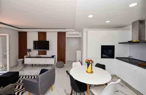 Molunat Apartment | Extraordinary Beach house Becir (apartment 1)