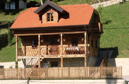 Tuhelj House | für 4 Personen und 1 Kind in Tuhelj, Nordkroatien by Interhome