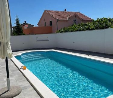 Plano Apartment | Family Apartment Edita Plano Trogir with private pool