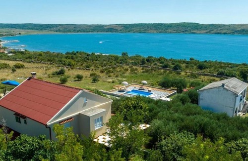 Rtina Apartment | Family-friendly apartments with swimming pool Rtina - Stosici, Zadar - 21450