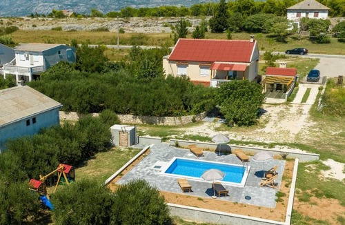 Rtina Apartment | Family-friendly apartments with swimming pool Rtina - Stosici, Zadar - 21450