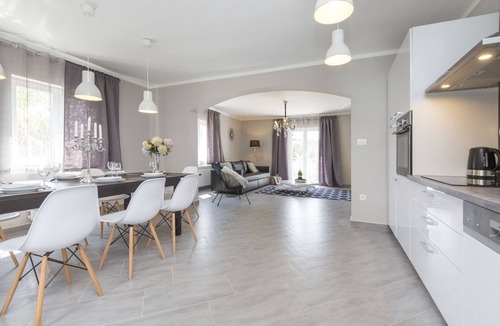 Becici House | Family friendly house with a swimming pool Vinež, Labin (K-27521)