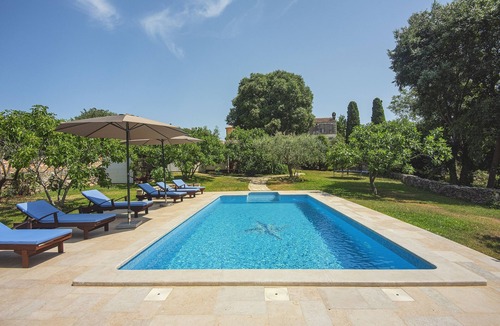 Valtura House | Family friendly house with a swimming pool Valtura, Pula (K-22734)