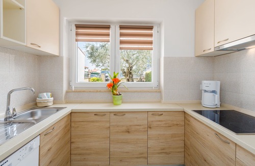 Brulo House | Family friendly, quiet location, garden with barbecue, near the beach