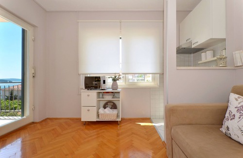 Seget Donji Apartment | Fantastic beachfront apartment with private balcony on the Adriatic.Top location