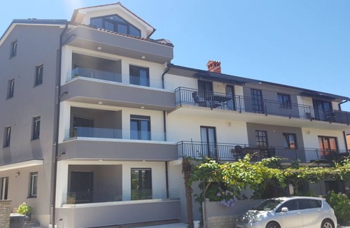 Valbandon Apartment | Ferienhaus Magdalena - Secure the last free places in August