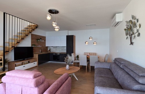 Stankovici House | Ferienvilla "Dalmatiner" mit Infinity Pool by Interhome